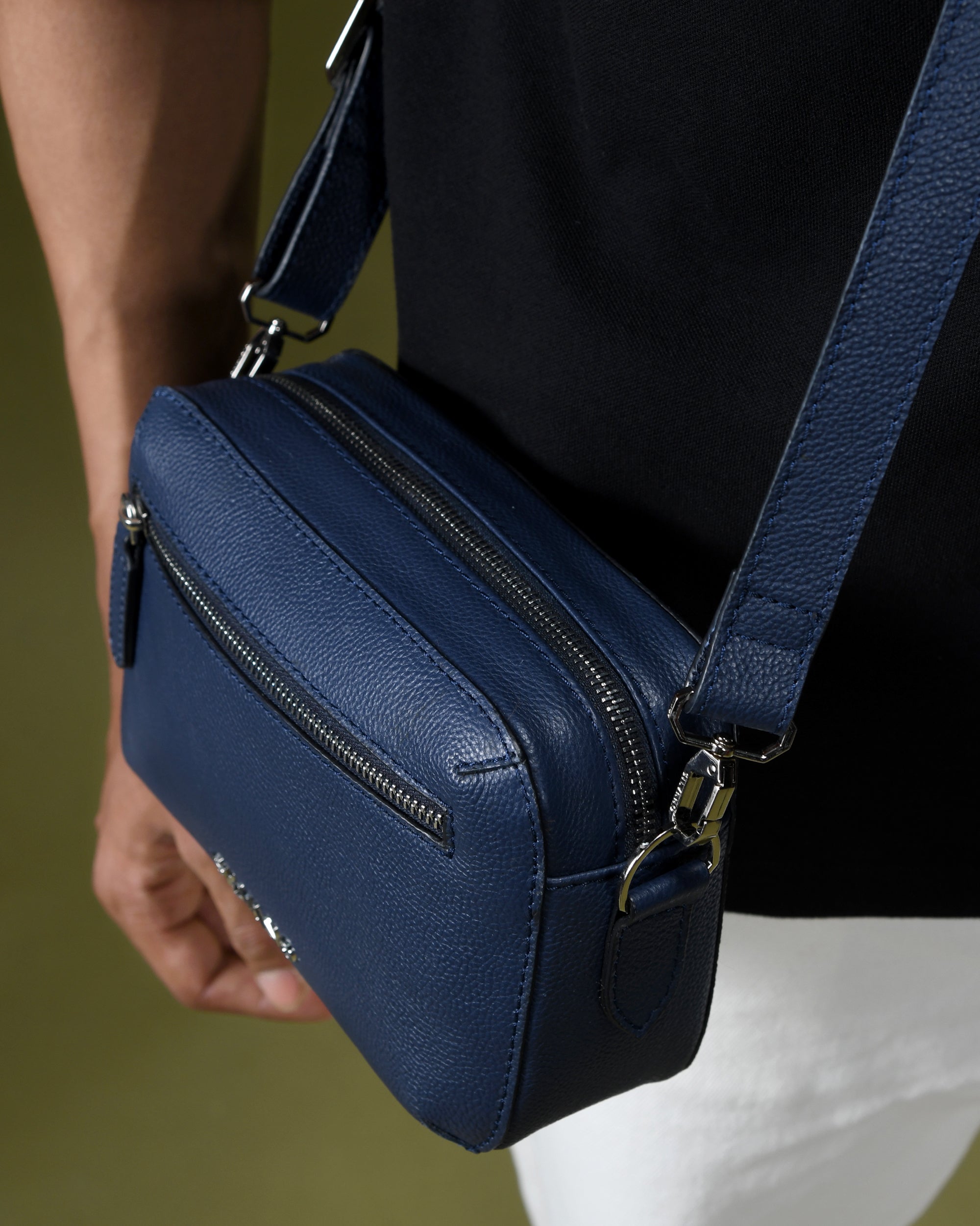 SLEEK STRIDE CROSSBODY BAG FOR MEN - Navy Blue