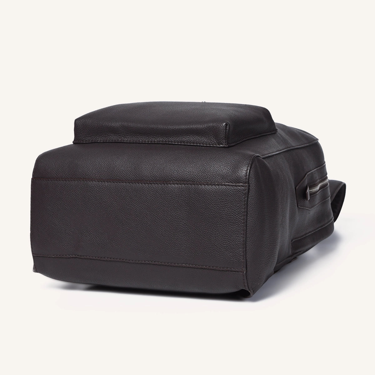 silvano trail trekkar backpack - dark brown leather backpack