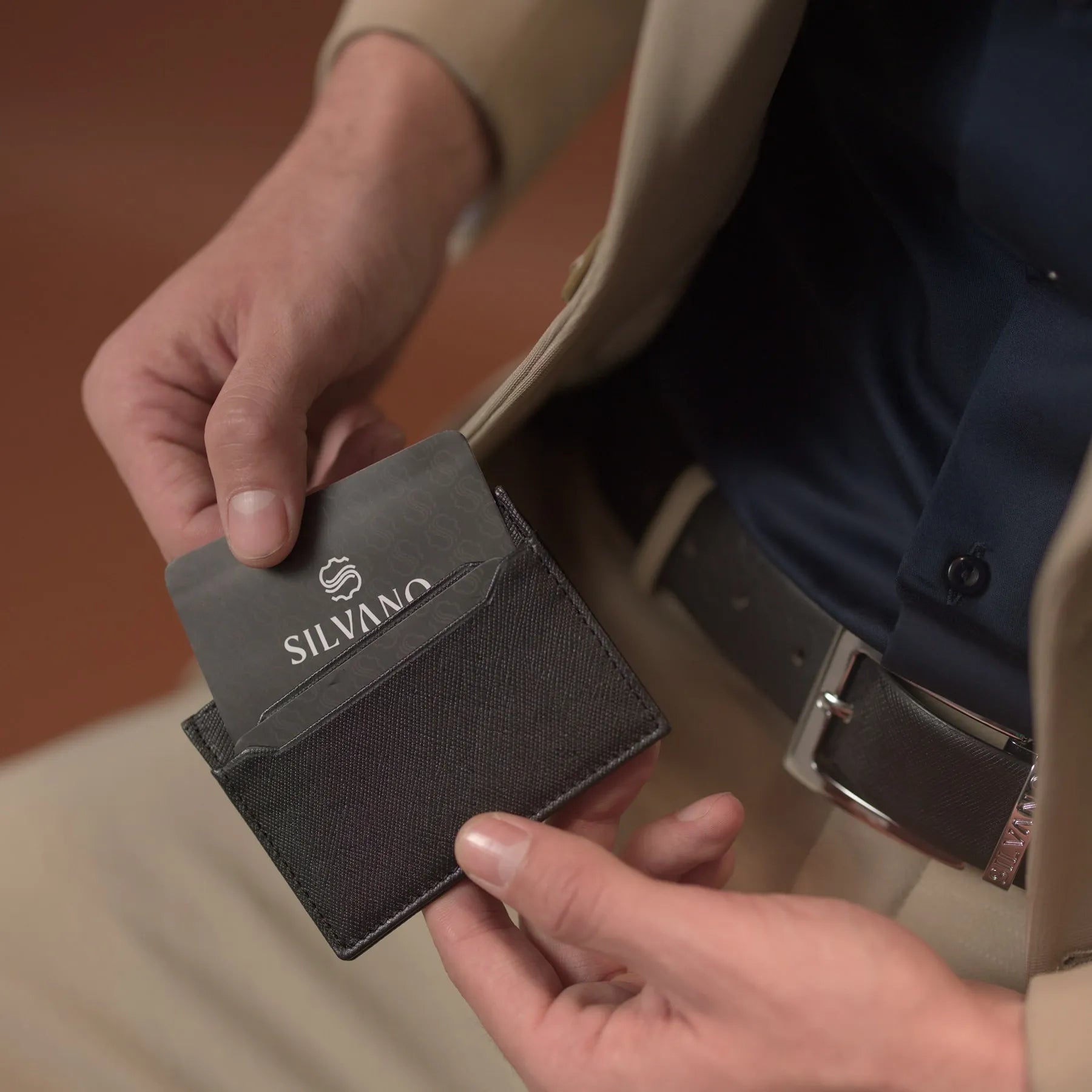 silvano titan tally card holder - black leather card holder