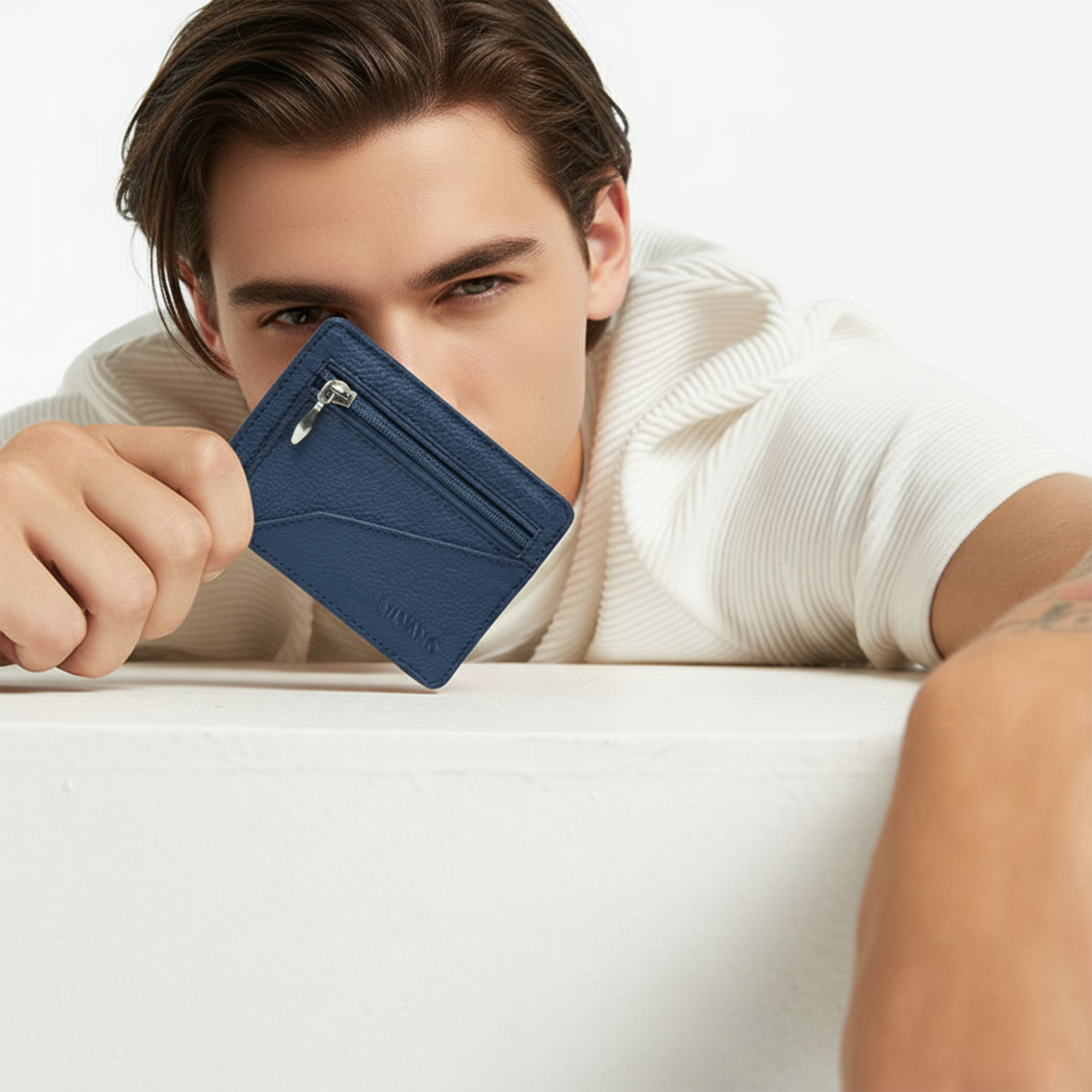 Carta Slim Leather Card Holder – Navy | Silvano