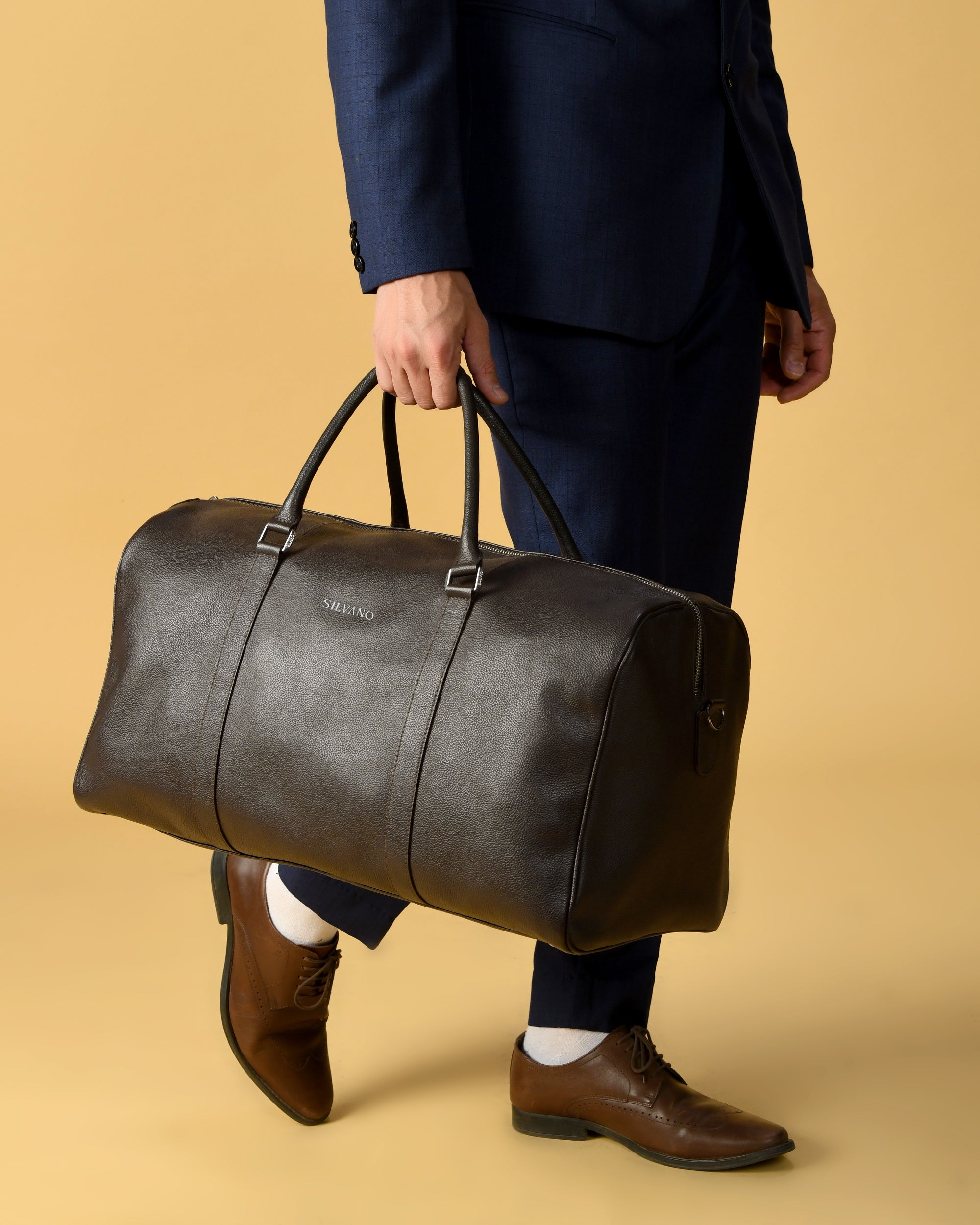 VAYAGER BARREL DUFFLE - DARK BROWN