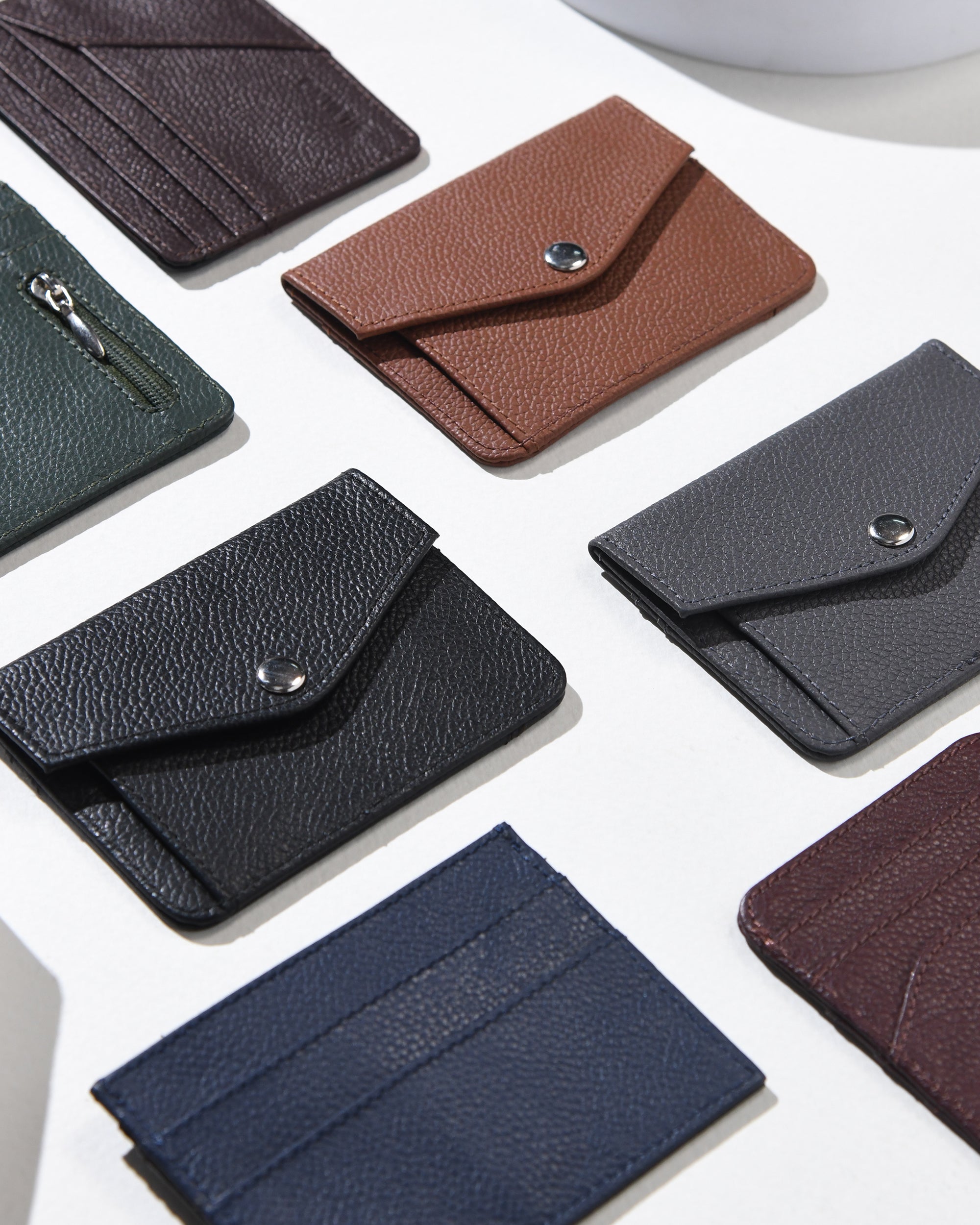 TAGLIO EDGE LEATHER CARD HOLDER FOR MEN – TAN