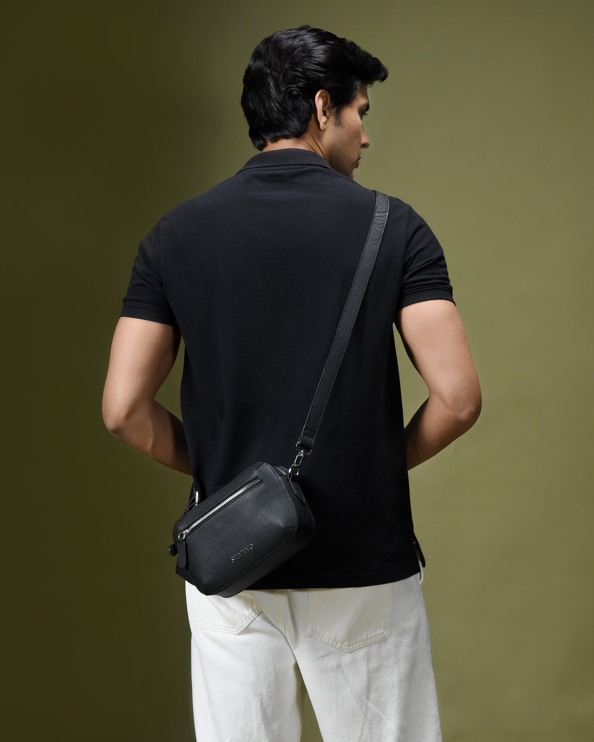 SLEEK STRIDE CROSSBODY BAG FOR MEN - Black