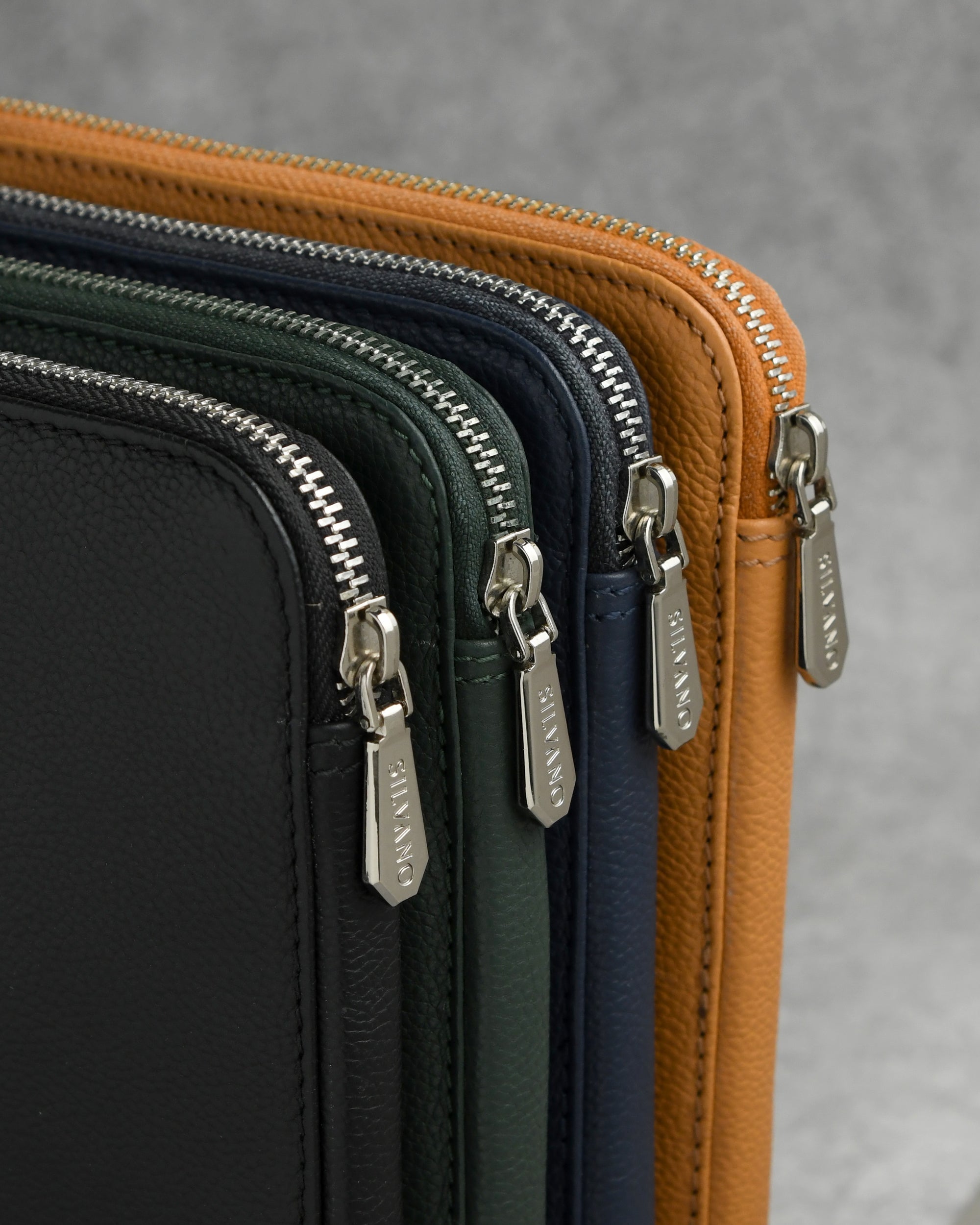 AIRPORTER TRAVEL POUCH FOR MEN - Navy Blue