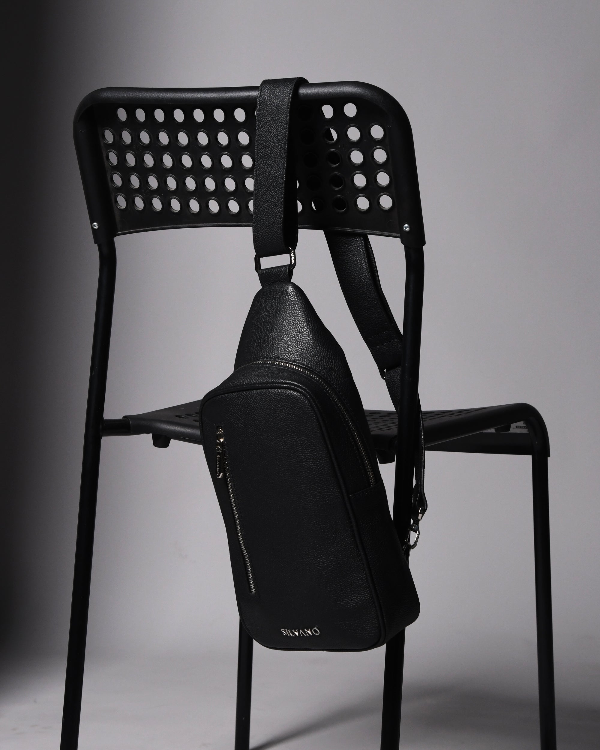 AXIS BODYPACK FOR MEN - Black